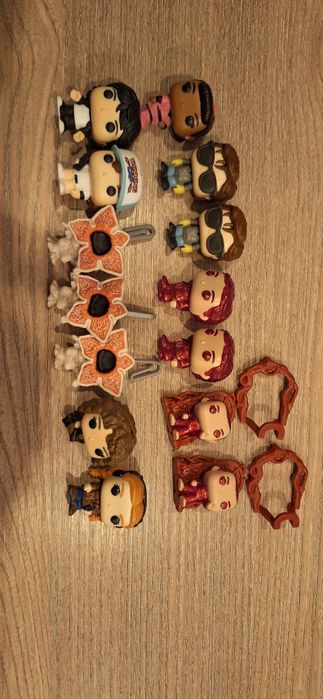 Stranger things kinder joy