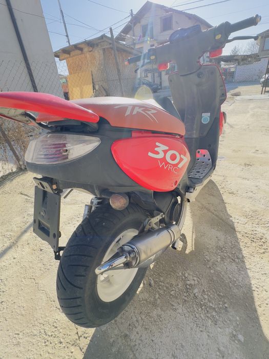 Продавам Пежо Ткр