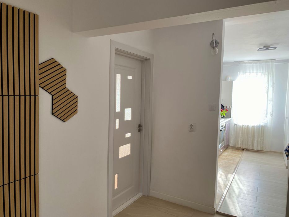 Apartament decomandat, 3 camere de închiriat
