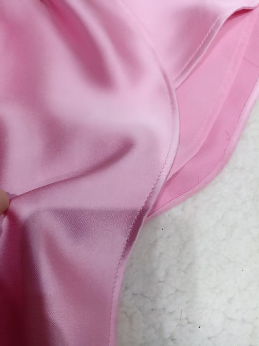 Rochita roz , material "plin"
