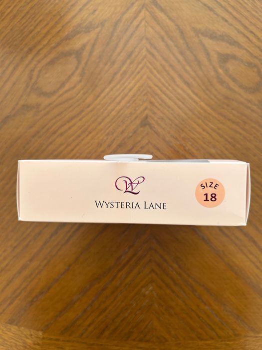 Трусы; брифы с высоким вырезом