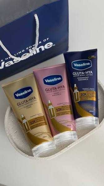 Vaseline Gluta-Hya Lotiune de corp Overnight Radiance / Flawless / Dewy Radiance, 200 ml