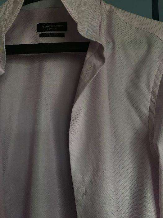 Официален костюм