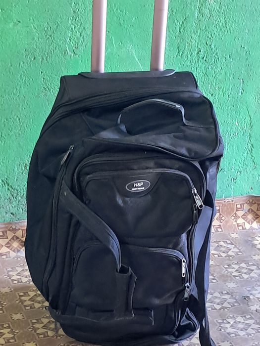 Сумка на колесиках