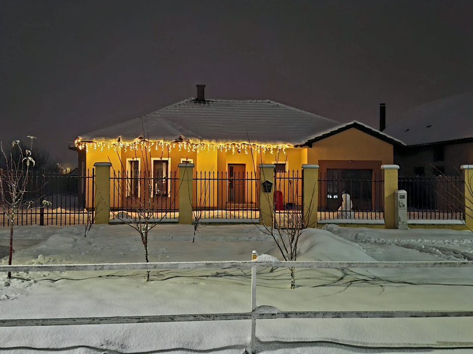 VÂND CASĂ NOUĂ 165m² .Preț 139.000 € .0747422921