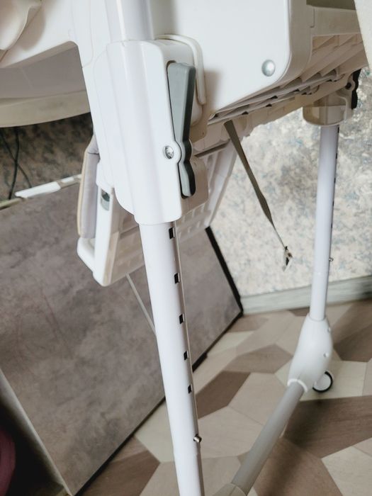 Складной стульчик для кормления Skillmax