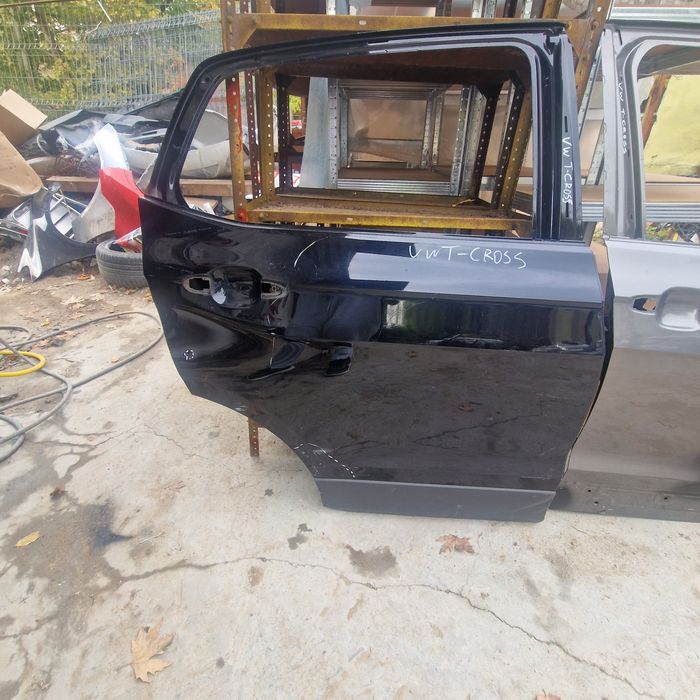 VW T-Cross предна дясна врата и задна дясна врата