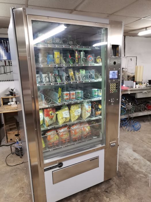 Vindem automat articole de pescuit