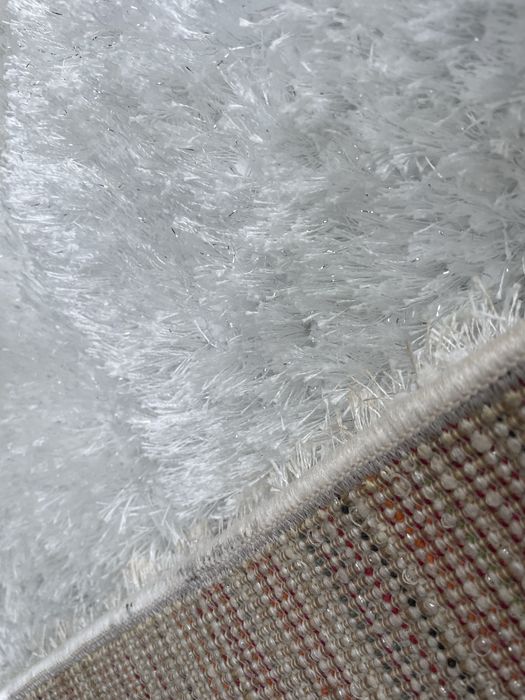 Бял килим Щаги сребърна нишка 3D,фрорален килим и сив