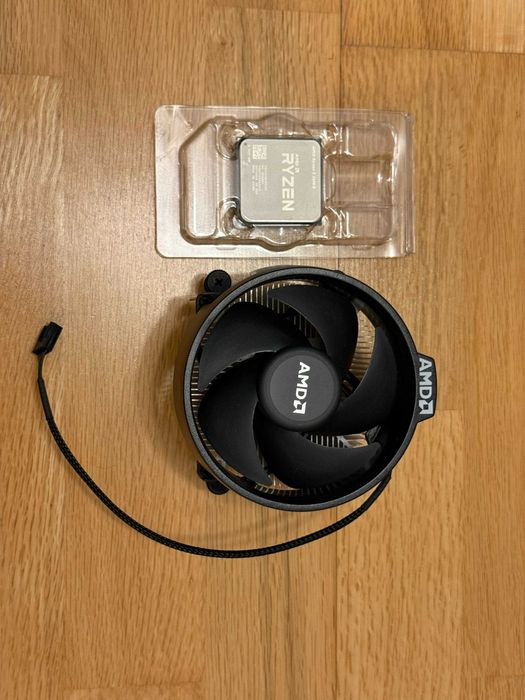Procesor AMD Ryzen 5 2600X + Cooler Wraith Spire