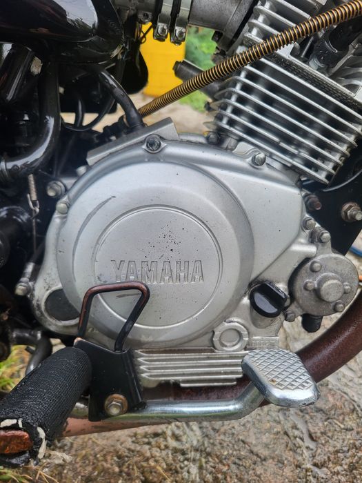 Vând motor yamaha