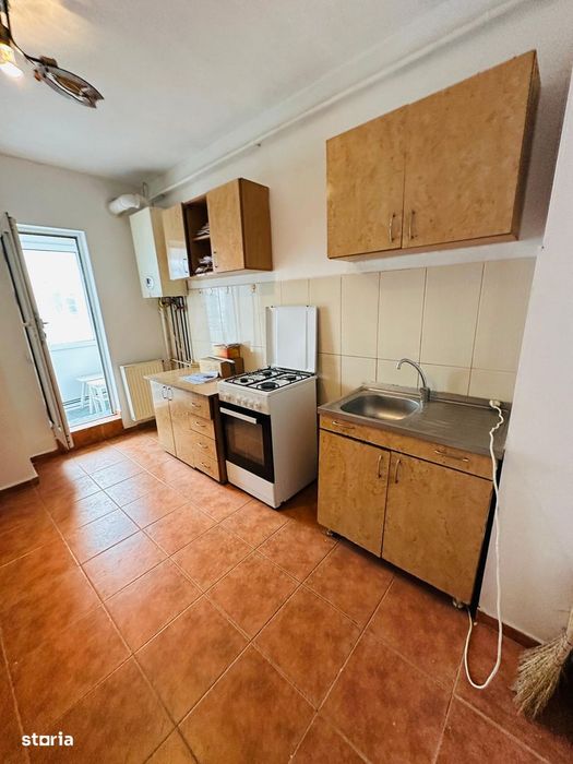 OPORTUNITATE DE INVESTIȚIE: Apartament cu 3 camere și 2 băi, etaj 2