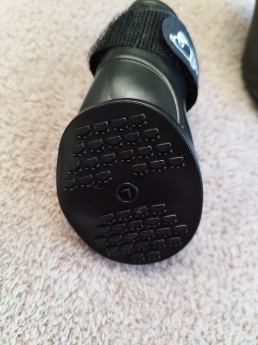 Силиконови обувки за куче