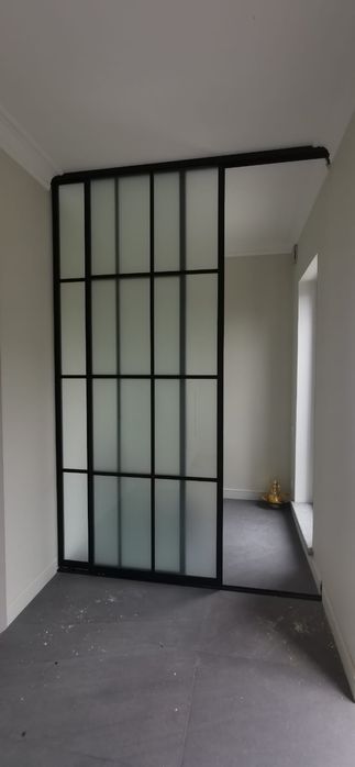 Душ, лофт, перила, зеркала