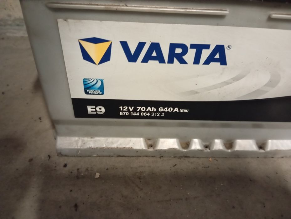 Baterie auto Varta 70 amperi import Germania stare perfecta