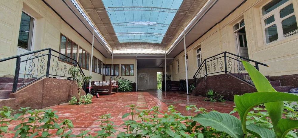 Ховли уй сотилади