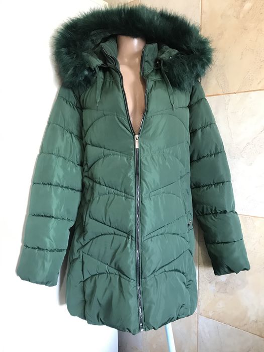 Geaca dama grosa cu gluga si blana