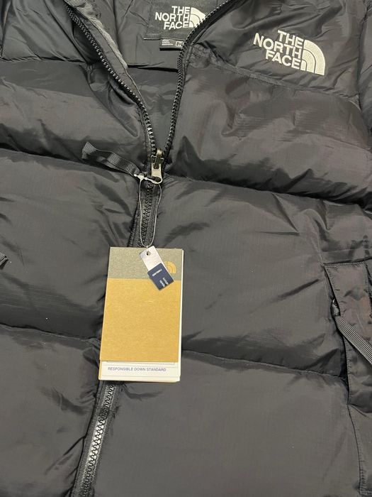 Vând geaca north face