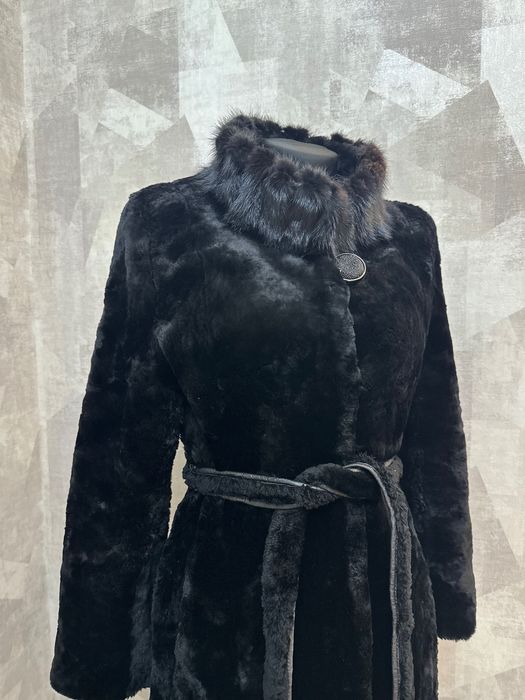 Шуба мутон с норковым воротником