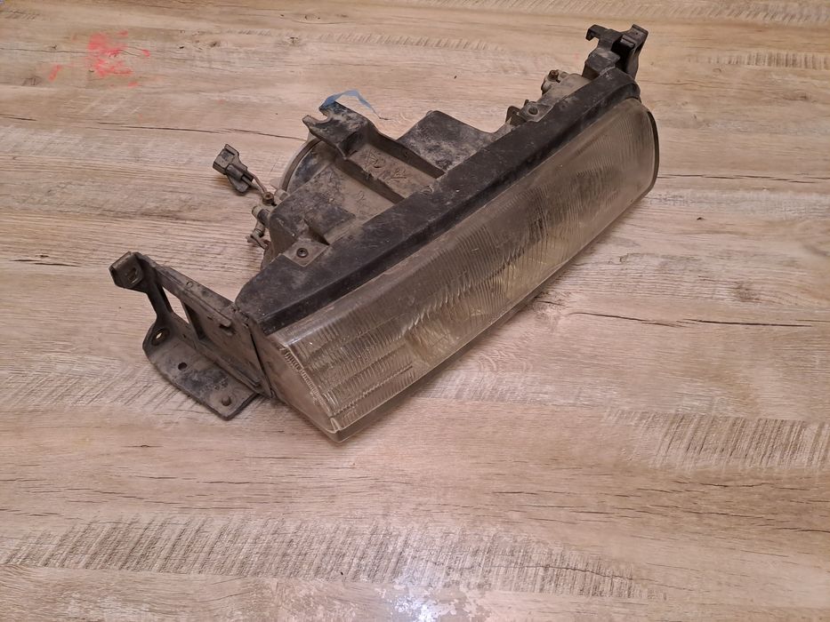 Передние фары на мазду