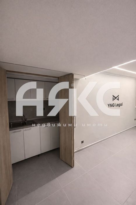 Дава се под наем Офис в София, Център - 30 кв.м за 428.91 € - Снимка #3