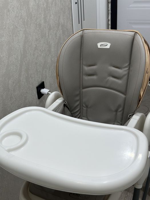 Детское кресло для кормления