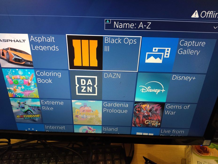 Sony PlayStation 4 (PS4) 500GB + 4 игри | Отлично състояние | Топ цена