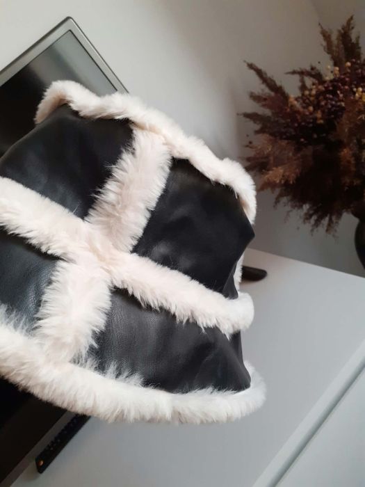 Pălărie tip buchet H&M ,nouă fără etichetă
