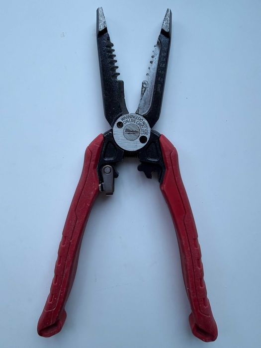 Eлектротехнически клещи за сваляне на изолация Milwaukee 230,0.75-6мм