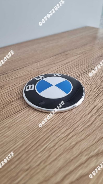 Емблема за преден капак BMW 82мм Синьо бяла – F10 F12 F20 F30 F32