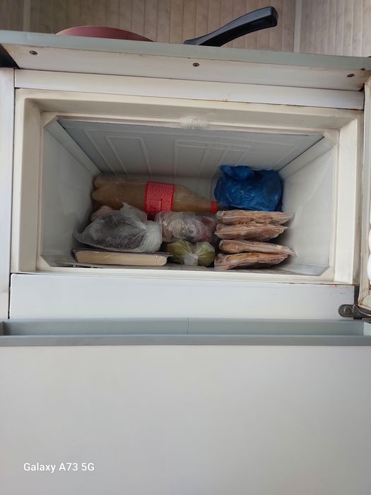 Продам холодильник и машинку