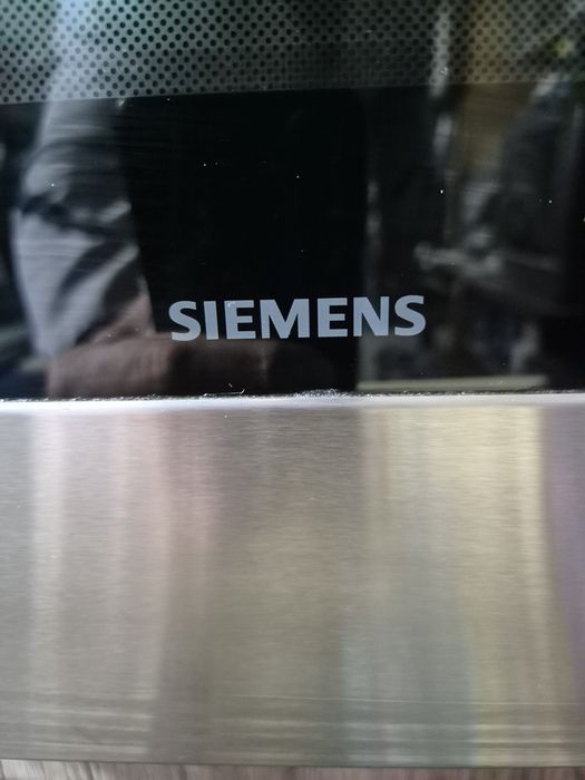 Фурна за вграждане Siemens
