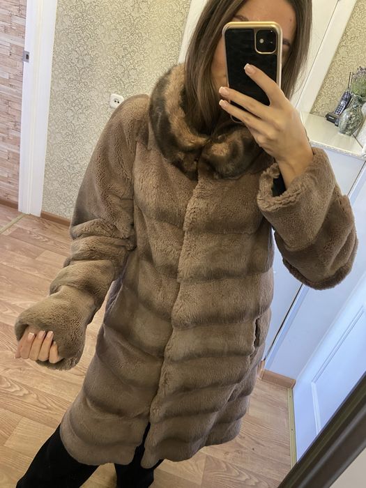 Шуба 42 р (бобрик)