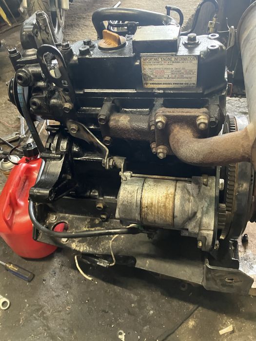 Трицилиндров двигател yanmar