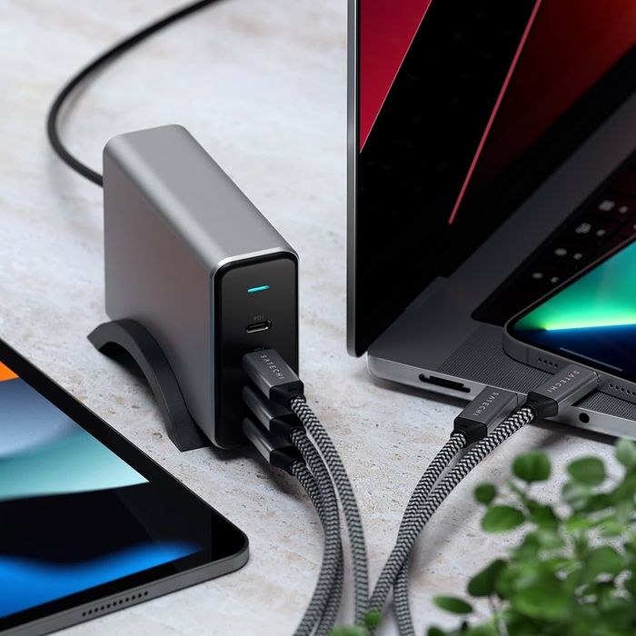 Зарядно Satechi 165W, 4-PORT PD, Технология Gallium Nitride