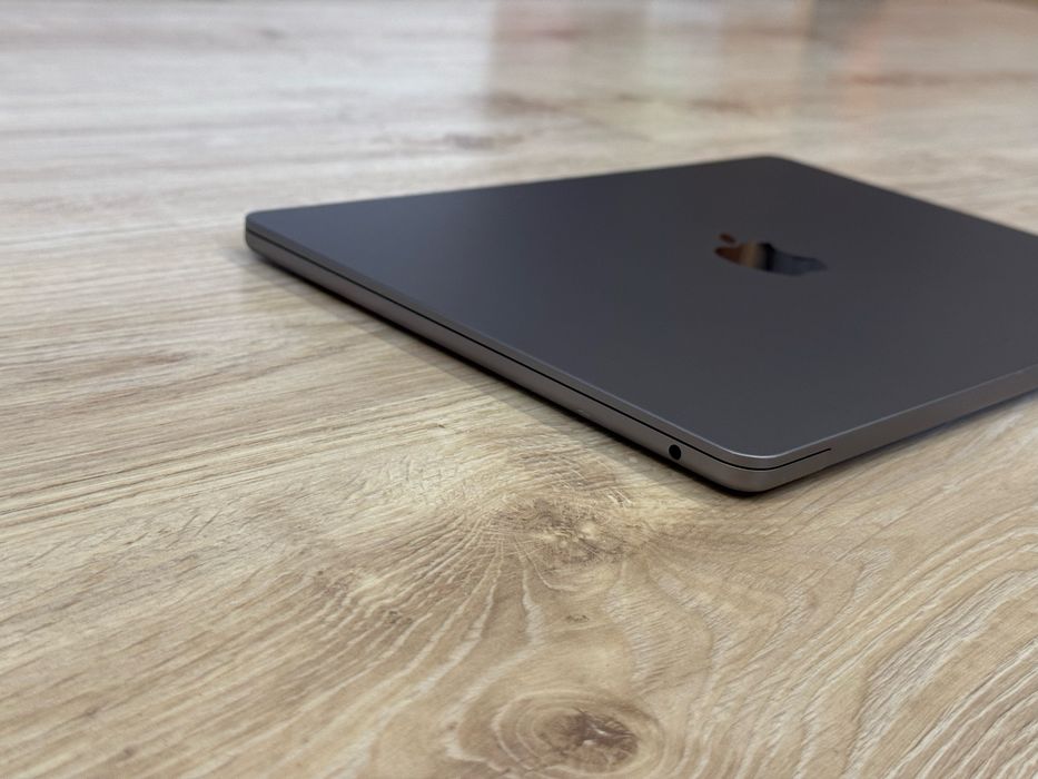 *16GB Ram+1TB SSD*13.6'Като Нов Macbook Air M2 2022 16GB Ram/1TB SSD