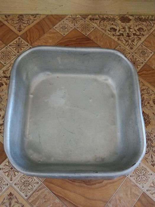 Продам дюралевую ёмкость на 10 л