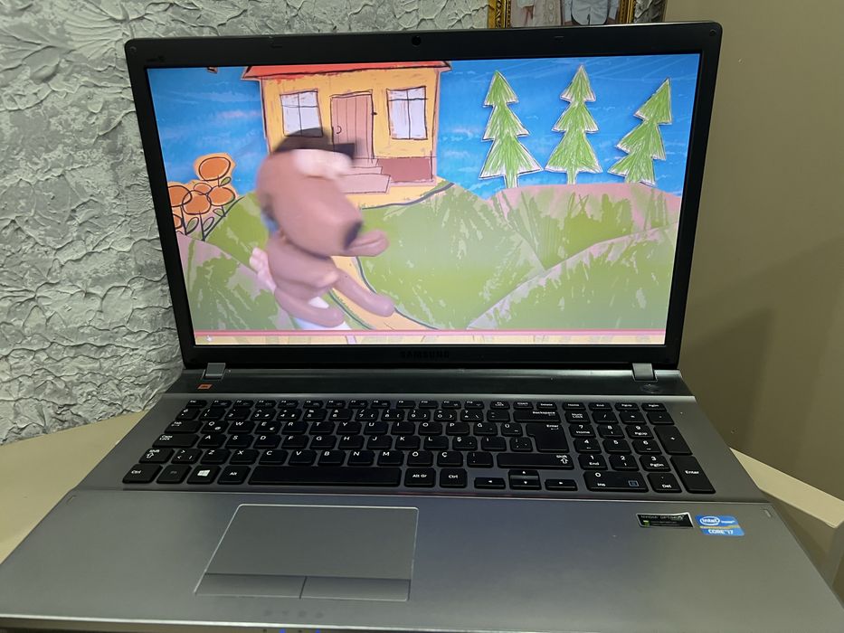 Samsung NP550P7C 17.3" Series 5 Notebook