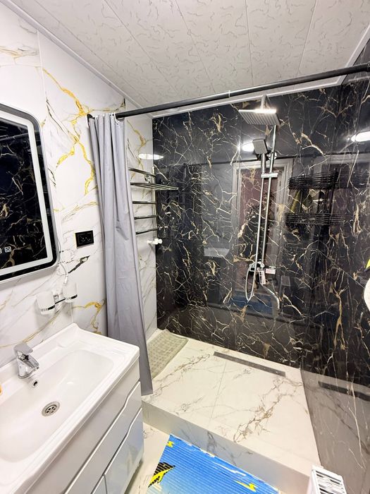 3 хонали килинган квартира сотилади. 8 каватли янги гиштли дом. 4-кава