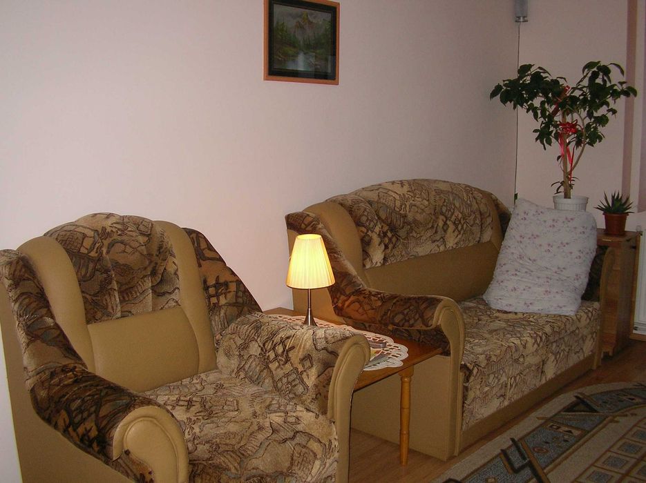 Vand apartament doua camere