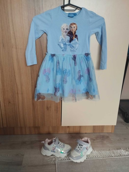 Детски рокли и маратонки