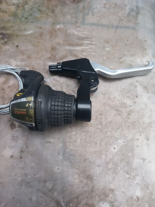 Frîne schimbatoare bicicleta  schimano.sunt in stare foarte bună