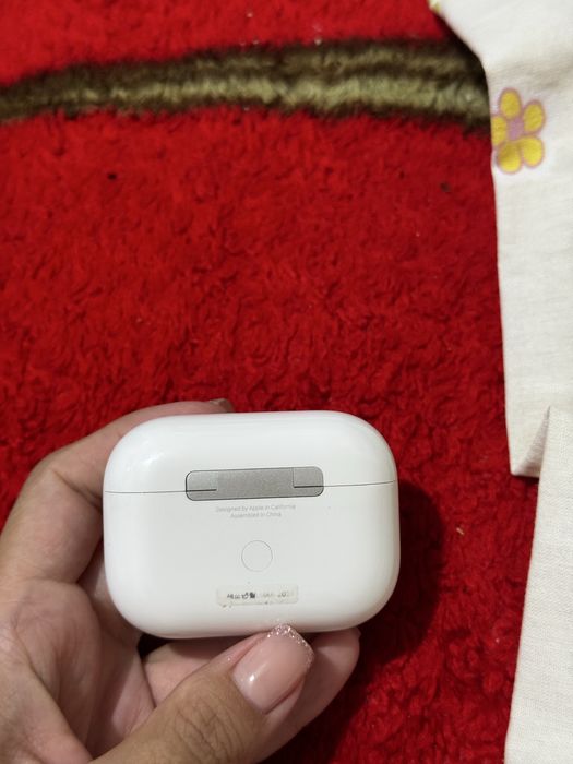 Оригинальный наушники AirPods