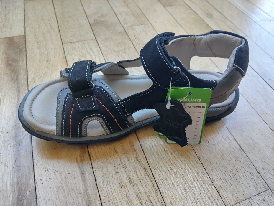 Сандали Lasocki - естествена кожа