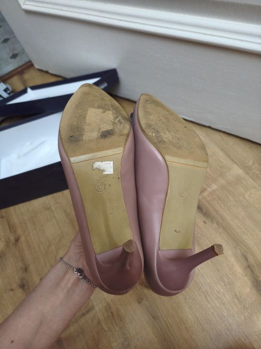 Казачки и туфли в одном объявлении