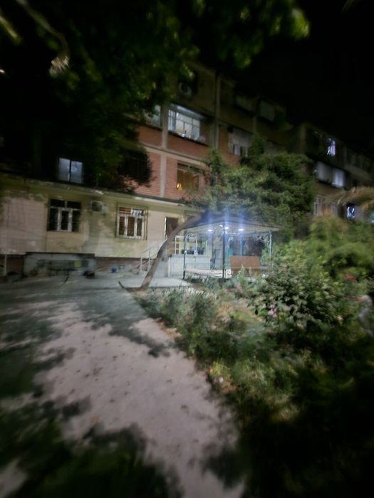 4хона 5 хона килинган падвал ям жилой килинган 1 этаж ховлисида Тапчан