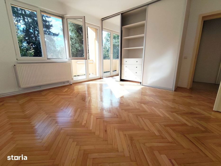 Ap 4 camere 2 balcoane et1+parcare zona BT Arena