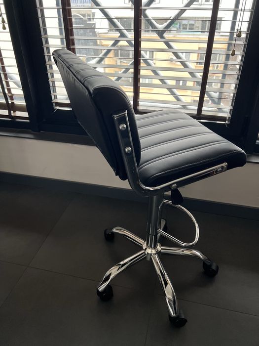 Бар стол на колелца City с 24м гаранция и безплатна доставка до офис