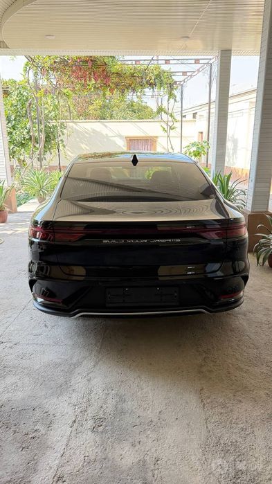 BYD HAN ... 2025