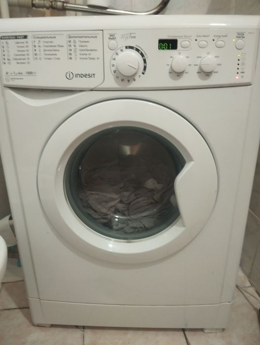 Продам стиральную машину